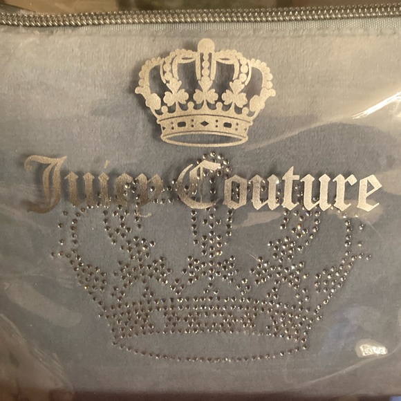 Juicy Couture 2 Piece Nested Travel Cosmetic Bag Set w/Toiletry Bottle NWT - Picture 2 of 14